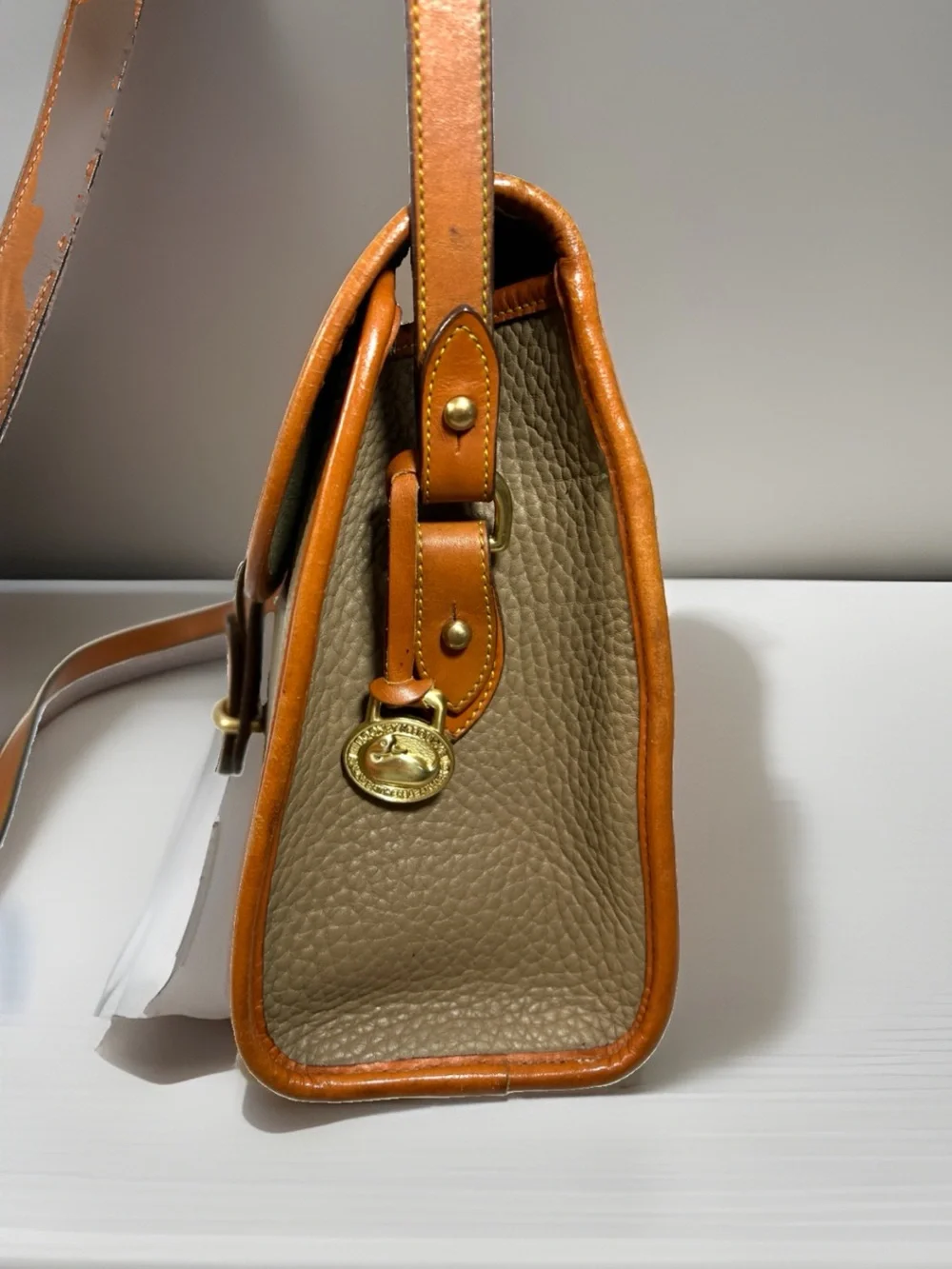 🦆 DOONEY & BOURKE ESSEX LARGE TAUPE AWL PEBBLED WITH BRITISH TAN TRIM CROSSBODY